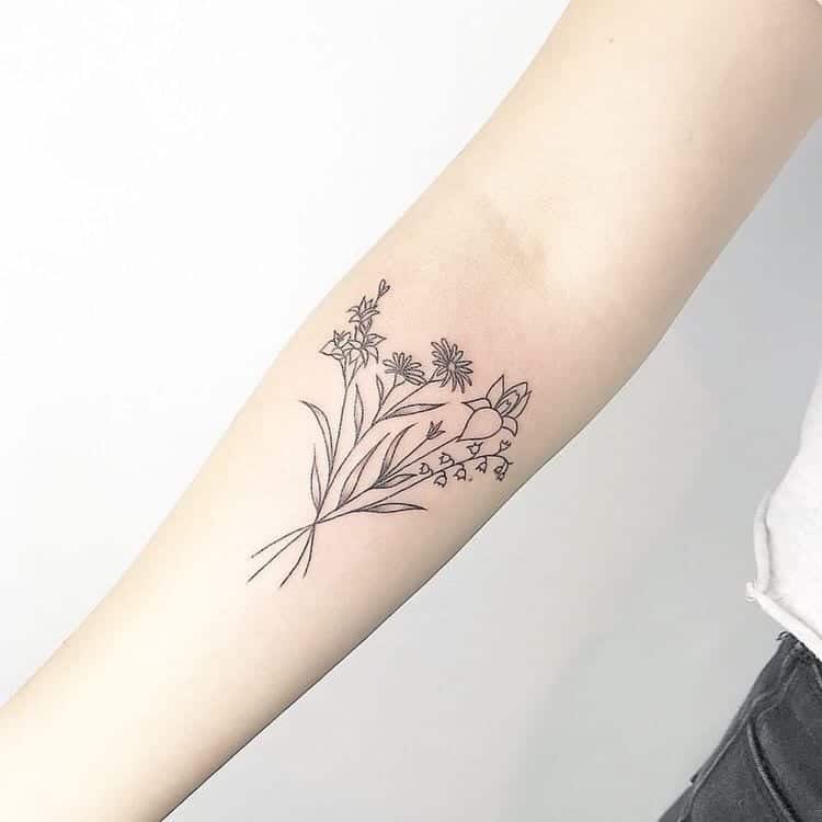 Top 95+ about minimal flower tattoos latest in.daotaonec