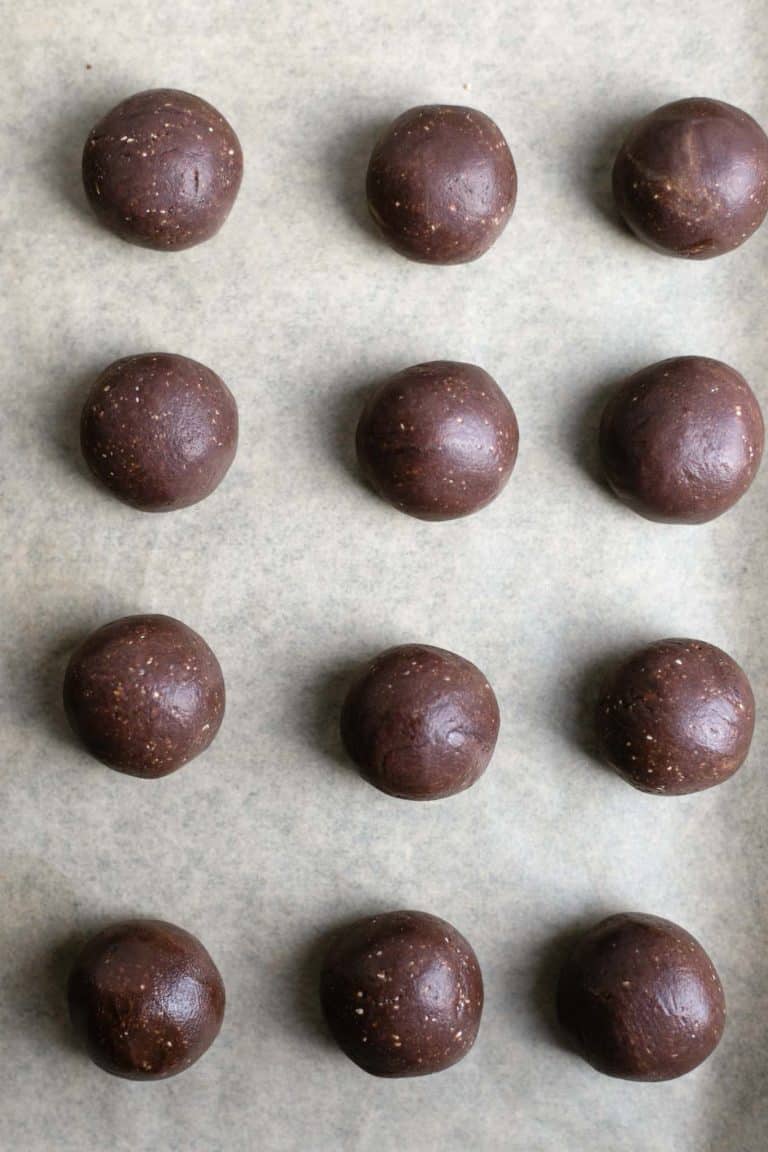 6. Chocolate & Peanut Butter Energy Balls