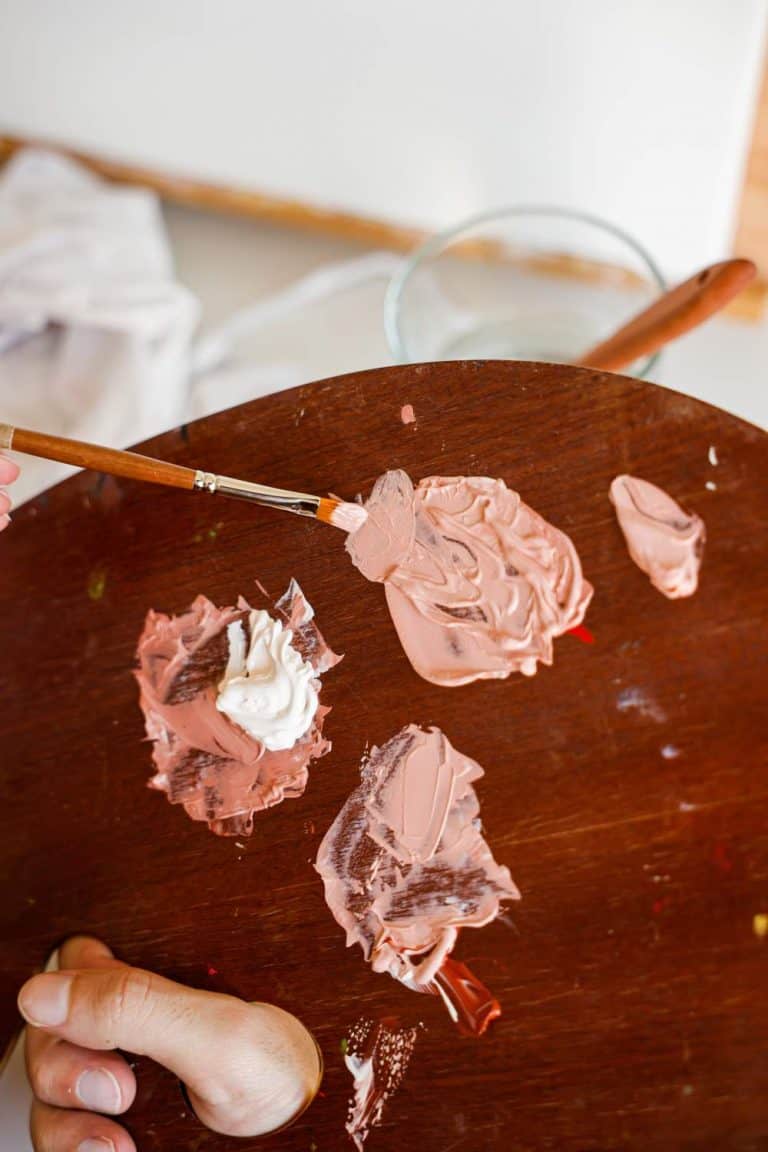 How to make the color peach with acrylic paint