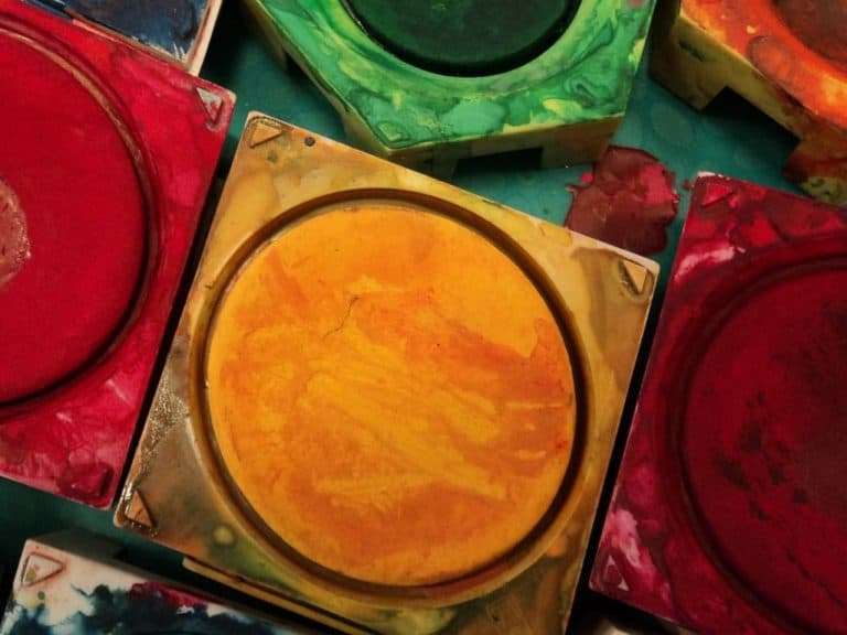 How do I mix colors for painting?