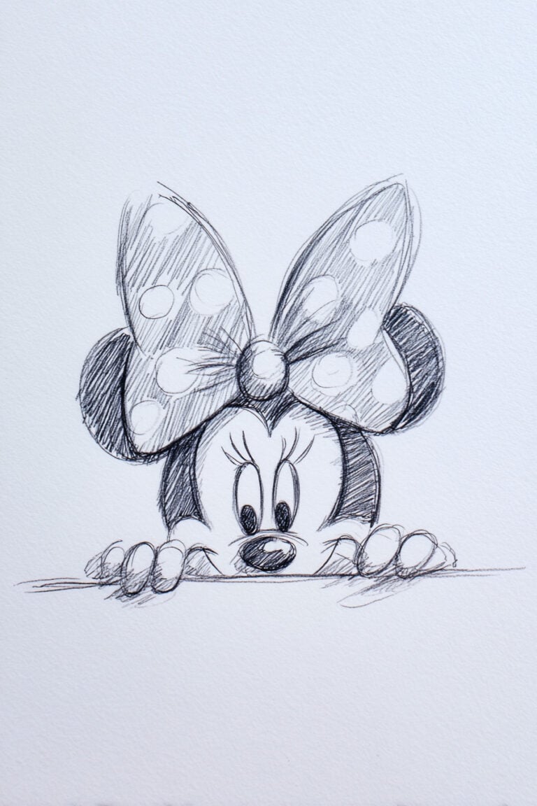 Minnie’s Peek-a-Bow