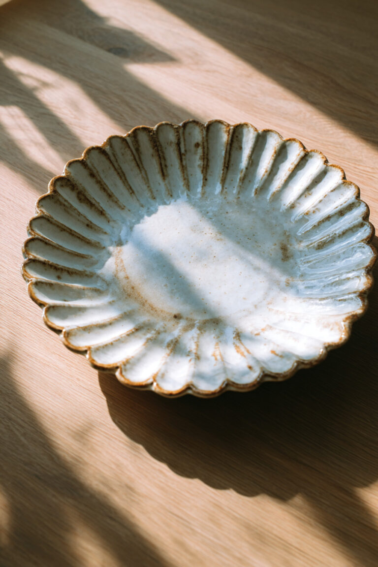 Scalloped Rim Plate