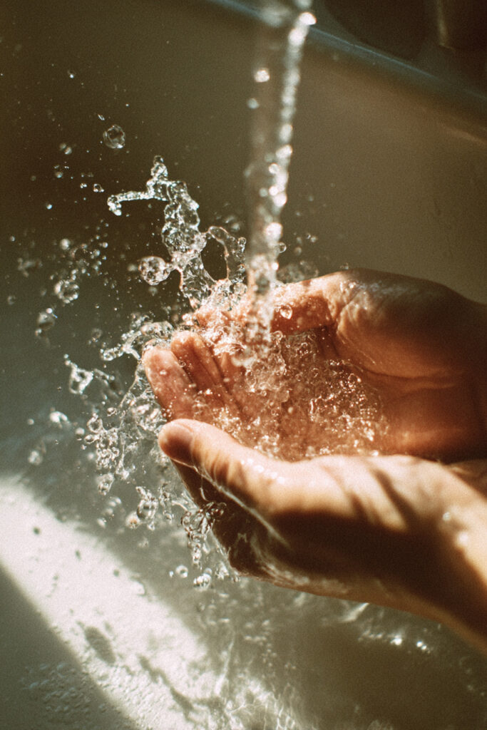 Water splash high-speed photography at home.
