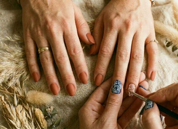 Nail_art_with_202604051742