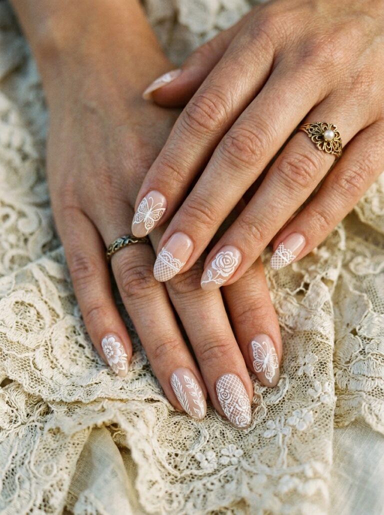 25. The Heirloom Lace Full Set