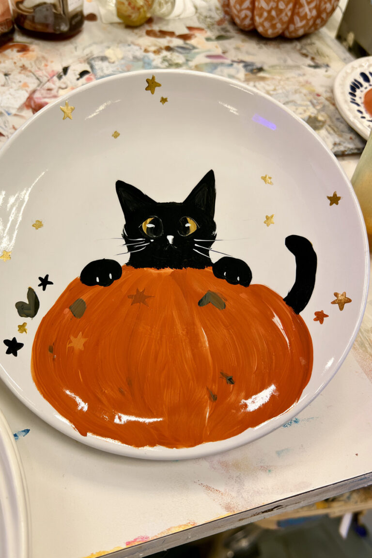 12. Pumpkin Cat Plate