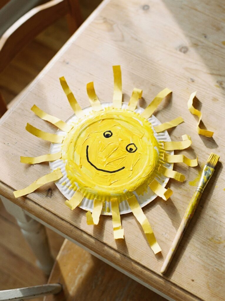 Seasonal Craft Ideas for Kids- Paper Plate Sun