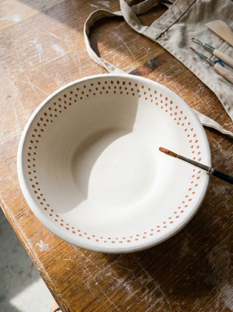 pottery bowl painting ideas Dotted border